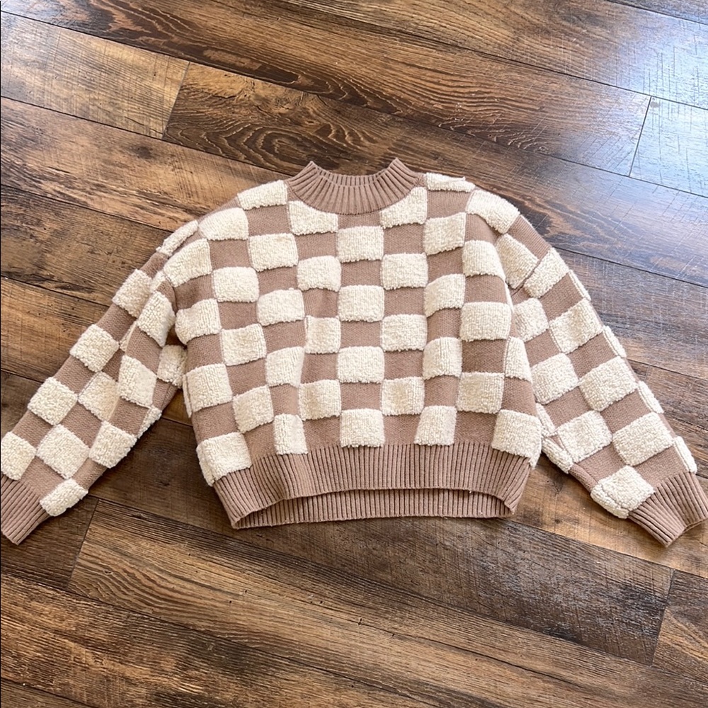 TALULAH Cream and Brown Checkered Crew Neck Sweater